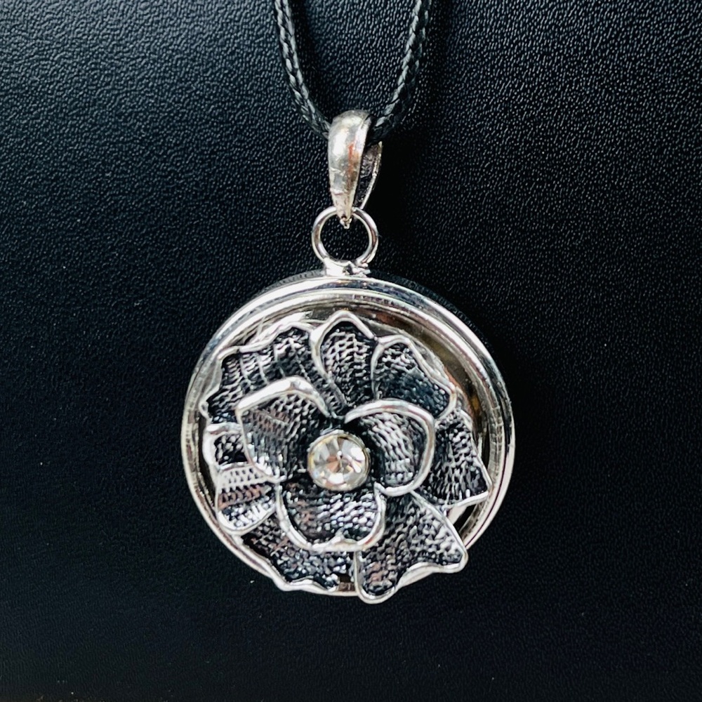 Silvertone Flower Button Bling Interchangeable Pe… - image 4